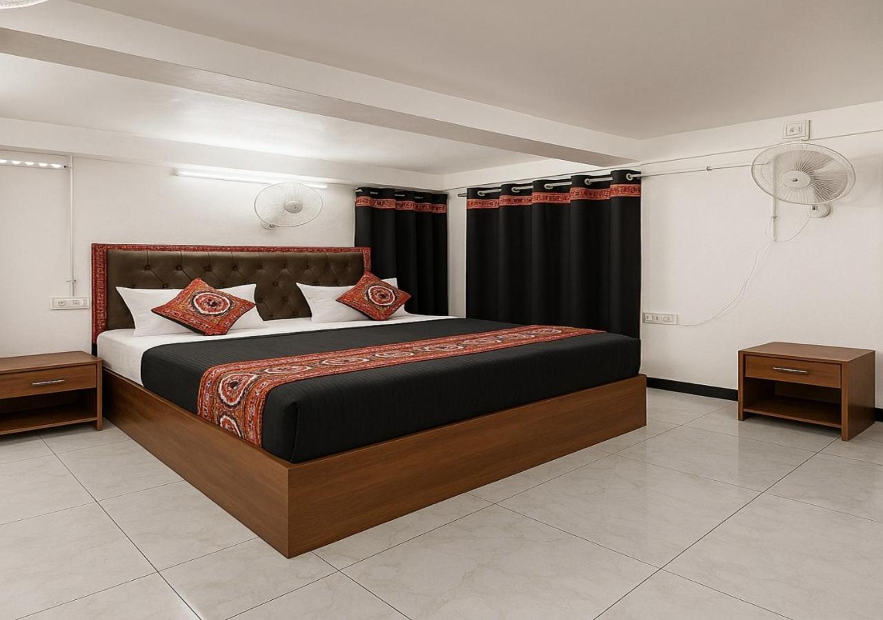 Stay Guru Usha Residency Bhuj Exterior photo